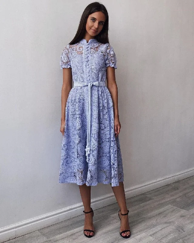 floral print sleeveless midi dress-Elegant Lace Lilac Midi Dress