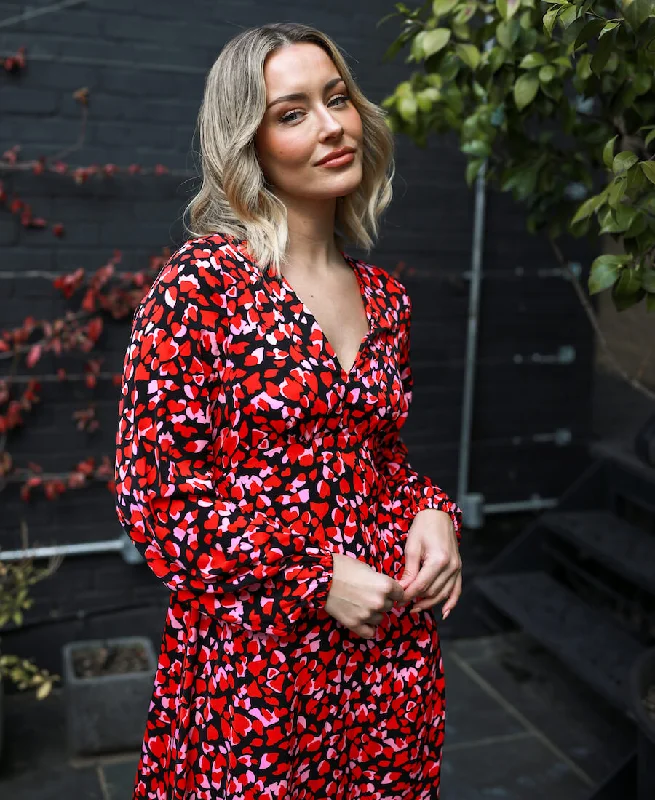 long sleeve midi dress-Red Heart Print Empire Waist Midi Dress