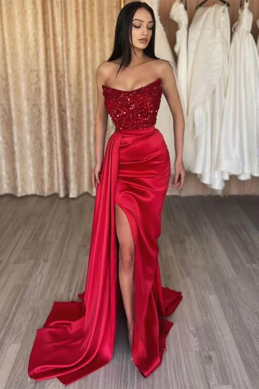 long sleeve evening dress-Red Strapless Prom Dress with Elegant Sequin Detail and Thigh-High Split