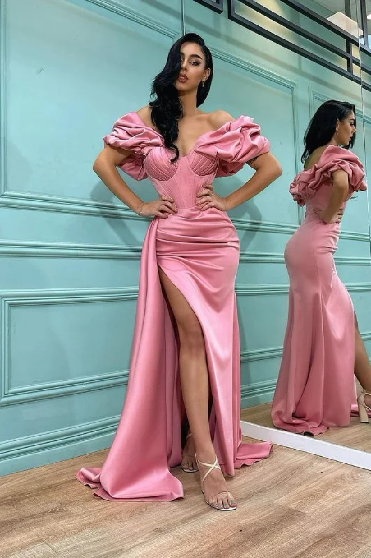 elegant long sleeve evening gown-Rose Petal Pink Mermaid Prom Gown with Off-the-Shoulder Design and Stylish Split Hem