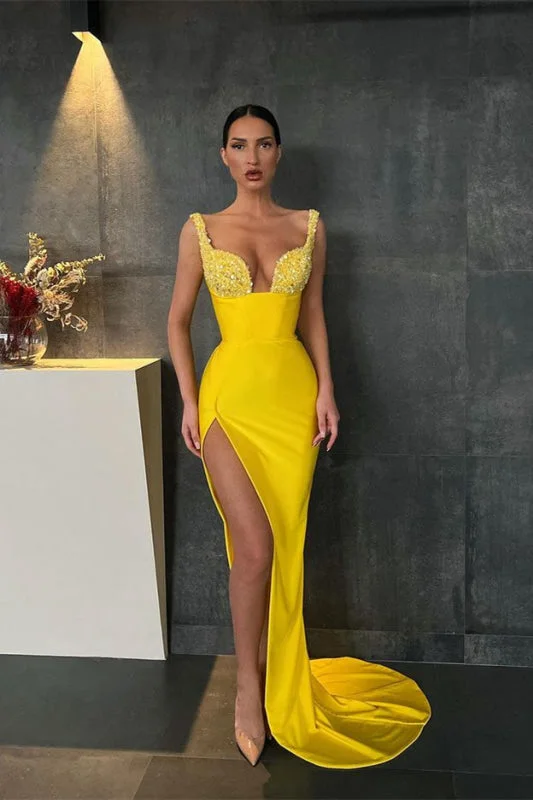 elegant lace overlay evening dress-Sequin-Embellished Yellow Mermaid Prom Dress with Slit