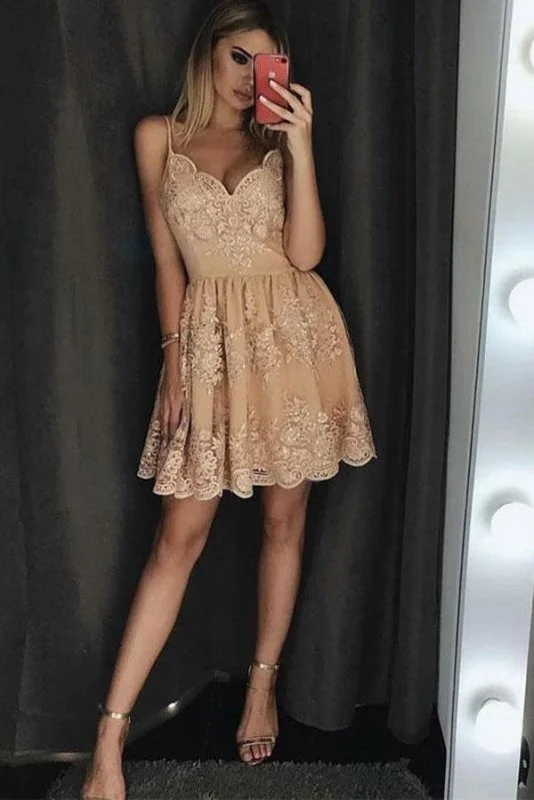 elegant white evening dress-Spaghetti Strap Short Prom Dress with Appliques Lace Appliqued Homecoming Dresses