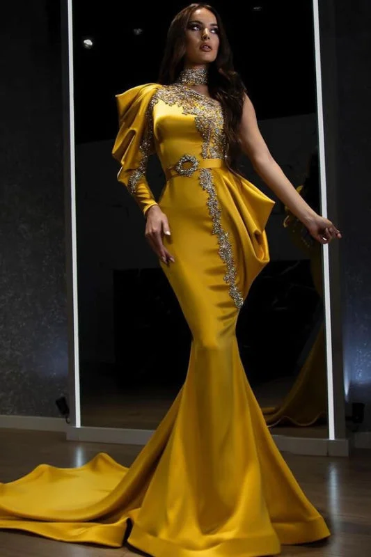 elegant evening dress with train-Yellow Halter Mermaid One-Shoulder Long Sleeve Evening Dress With Beadings