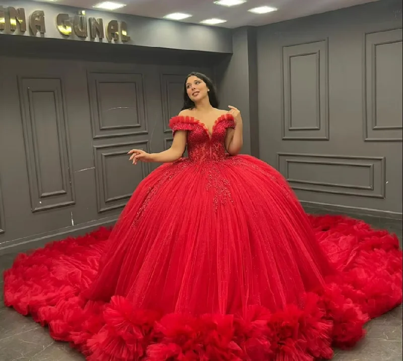 evening dress with fringe-Mexico Red Off The Shoulder Quinceanera Dresses Ball Gown Bead Appliques 2024 Birthday Luxury Dress Ruffles Graduation Gown