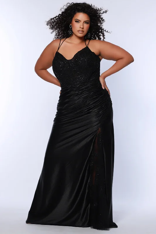 elegant formal evening dress-Sheer Attitude Fitted Lace Gala Gown